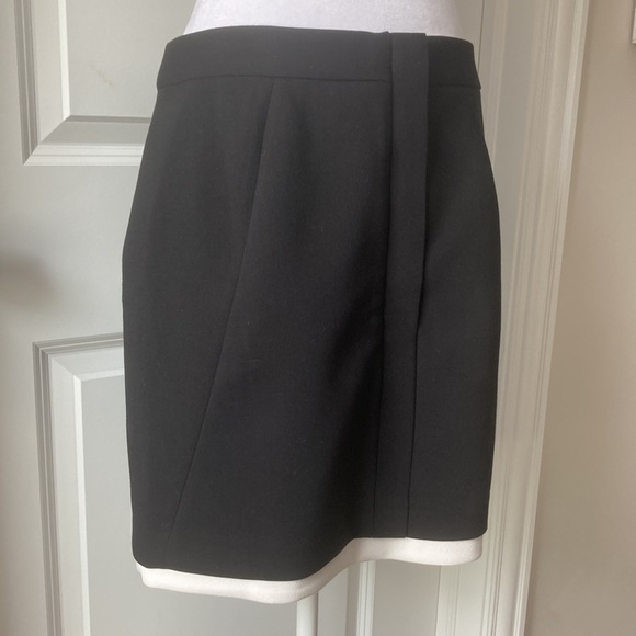 Banana Republic 8 skirt black and white zipper snap - Picture 2 of 9